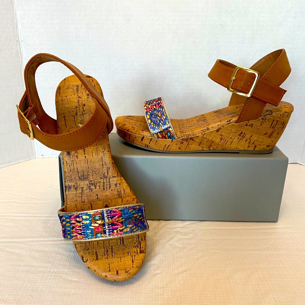 American Eagle Sandals